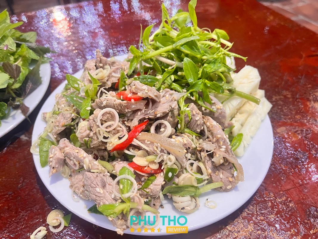 NHÀ SÀN QUÁN ĐẶC SẢN DÊ NÚI Âu Cơ