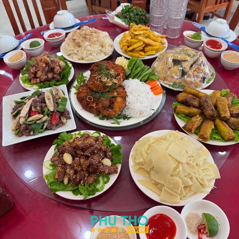 Không gian Nhà Hàng Bình Còi