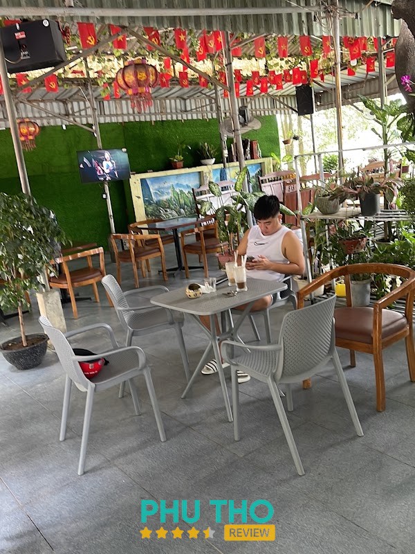 Cafe Kim Cúc Hòa Bình
