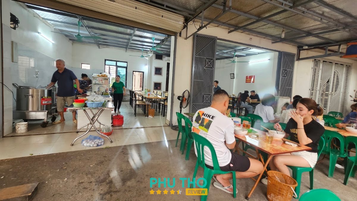 Quán Phở Tân Bạc Thanh Miếu